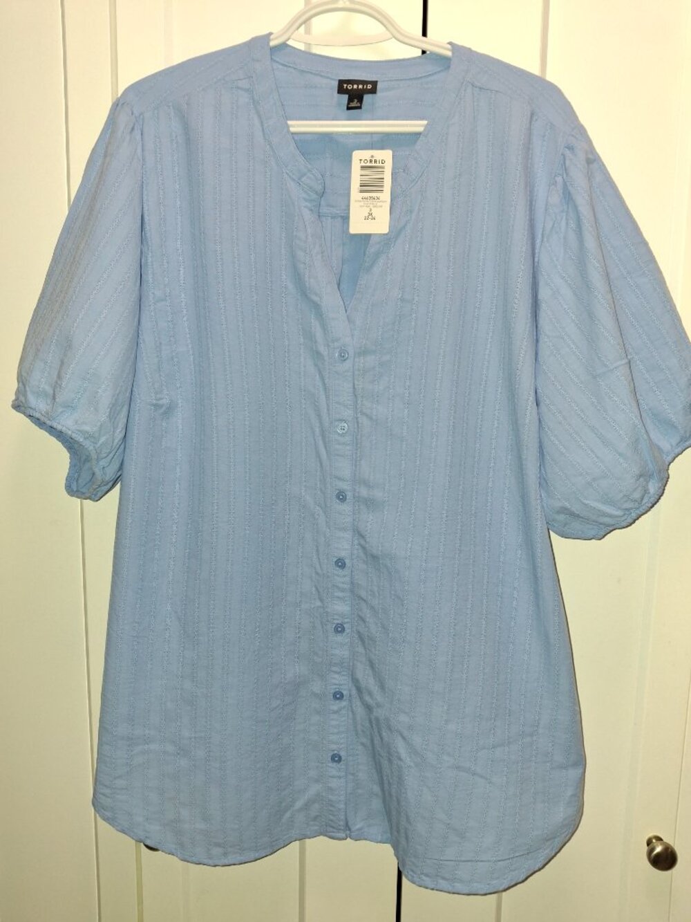 Torrid Puff Sleeve Button Front Top - Picture 3 of 7